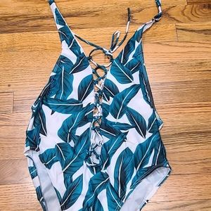 One piece swimsuit NWOT Size M